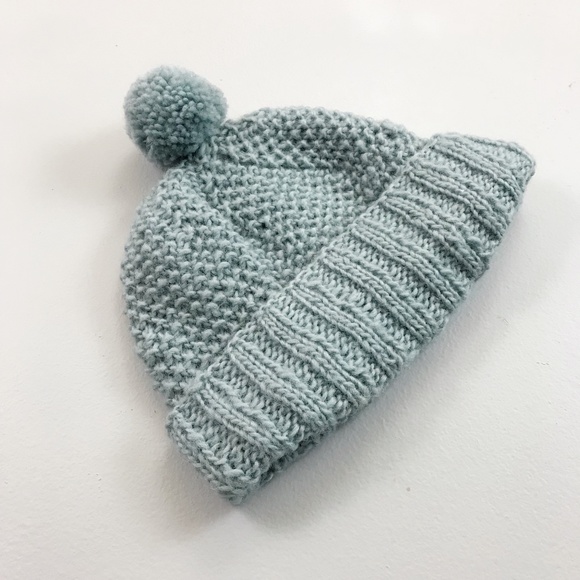 WORLD FINDS Hand Knit Wool Pom Pom Beanie Fair Trade Made In Nepal Dusty Blue - Picture 2 of 7